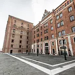 Molino Stucky Apartment Wi-Fi R&R